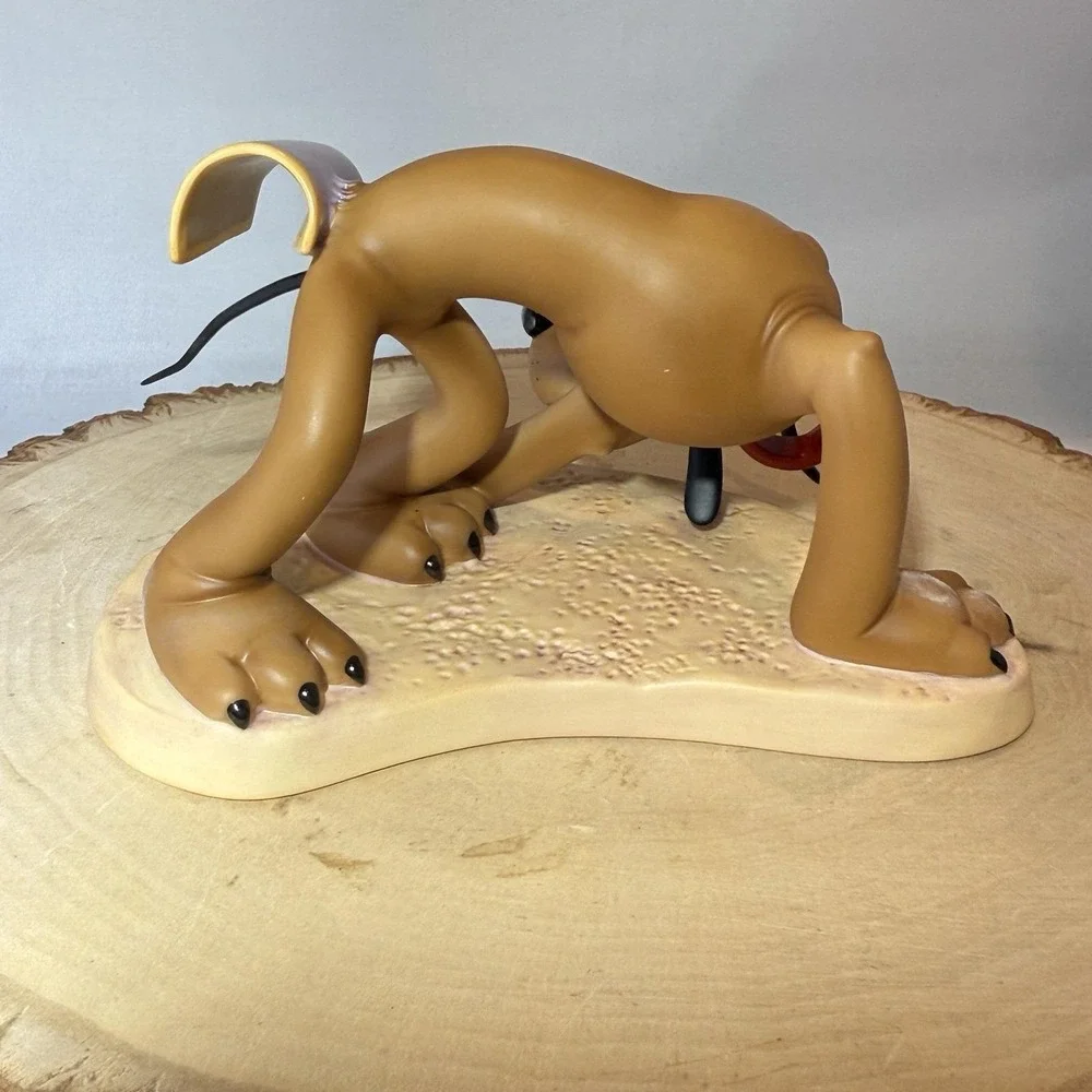 WDCC Sticky Situation Pluto Beach‎ Picnic Figurine W/ COA & Box *MINT*